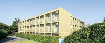 女子学生寮の外観
